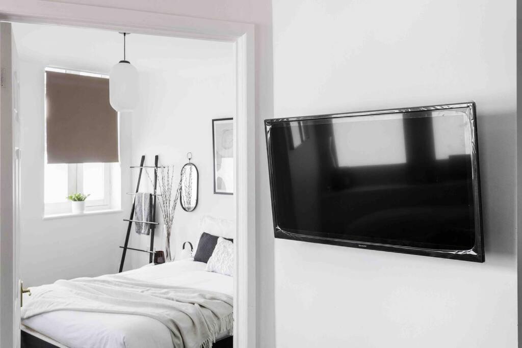 The Minimalist - Entire 1 Bed Flat Near Gunwharf Quays, Ground Floor Flat Private Entrance Apartment Portsmouth Ngoại thất bức ảnh